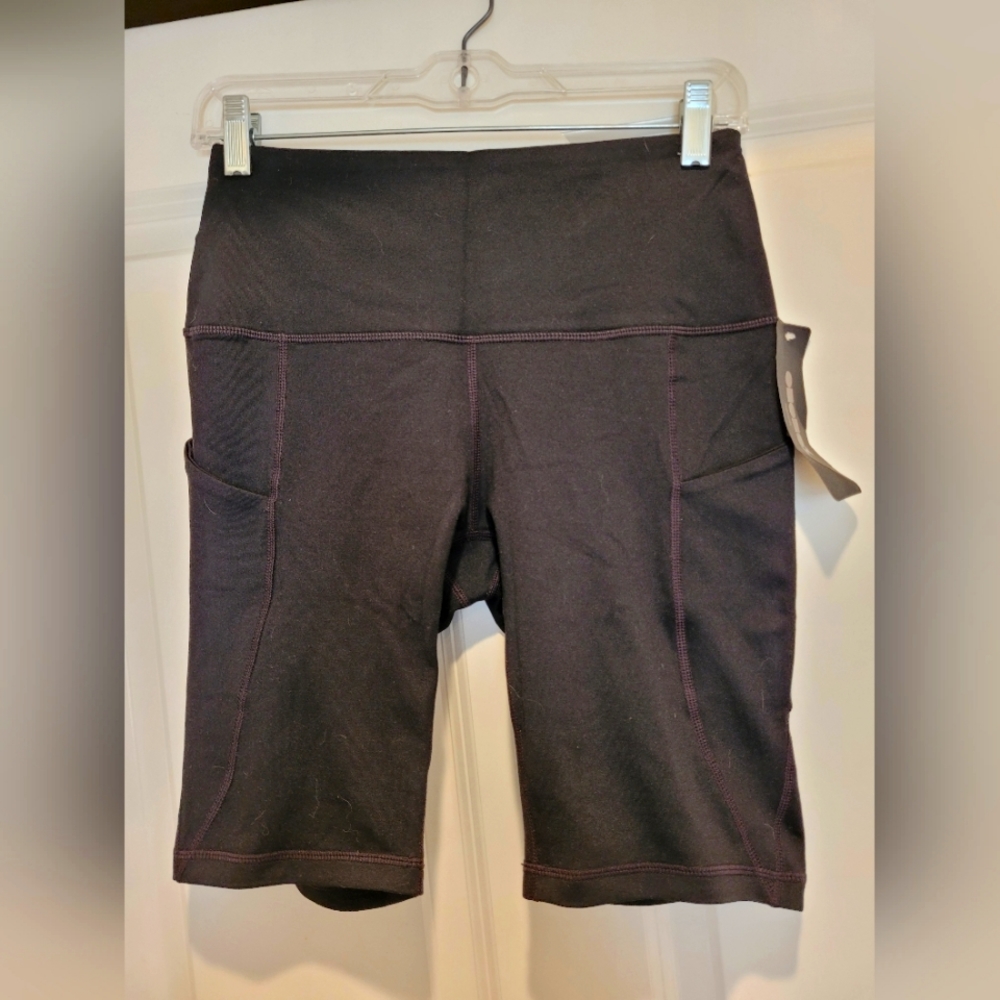 Biker Shorts with Pockets, Size M